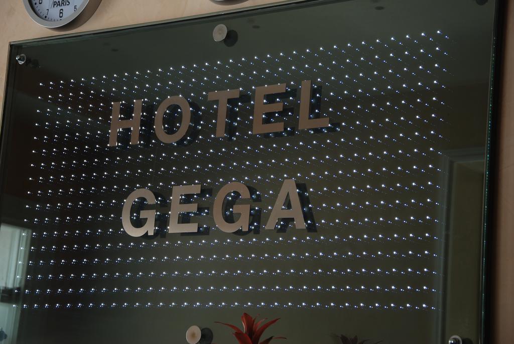 Hotel Gega ベラト エクステリア 写真