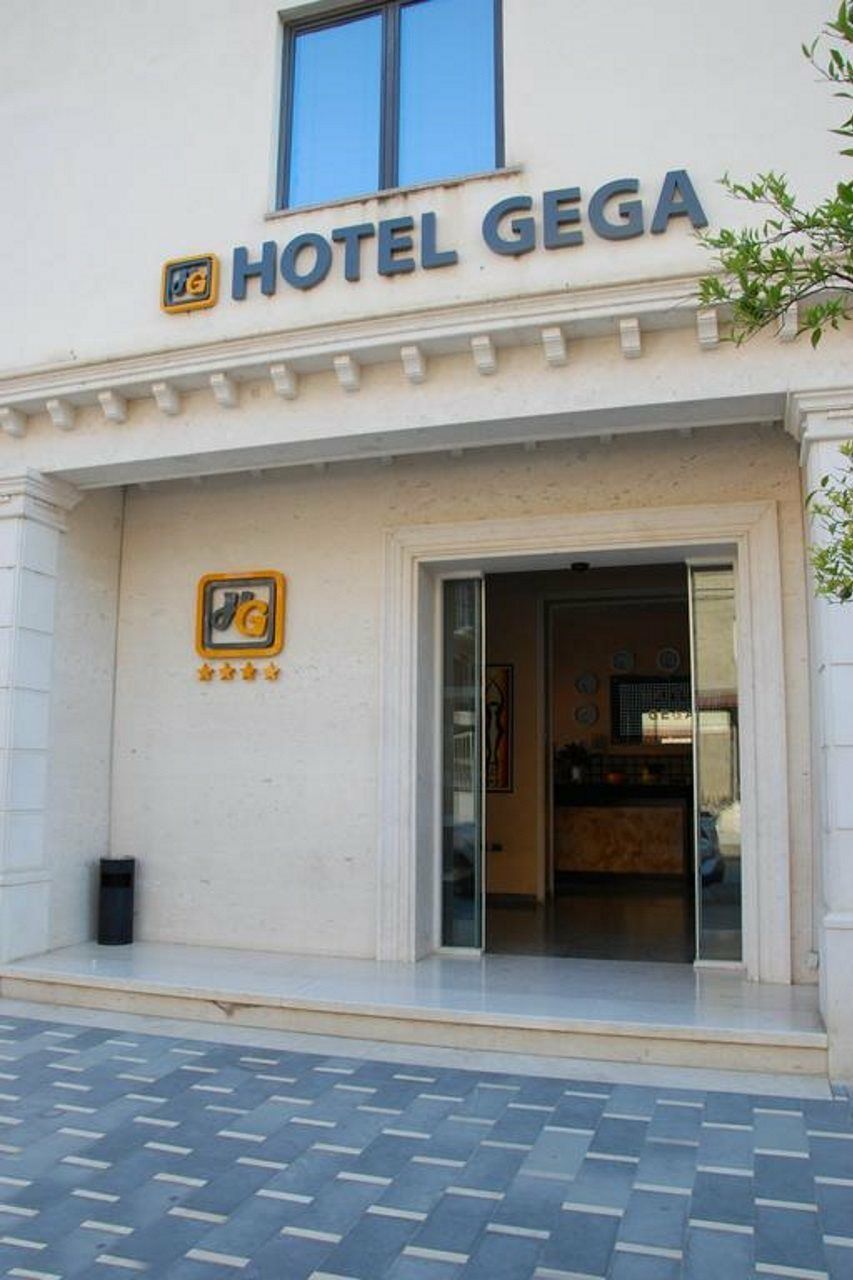 Hotel Gega ベラト エクステリア 写真